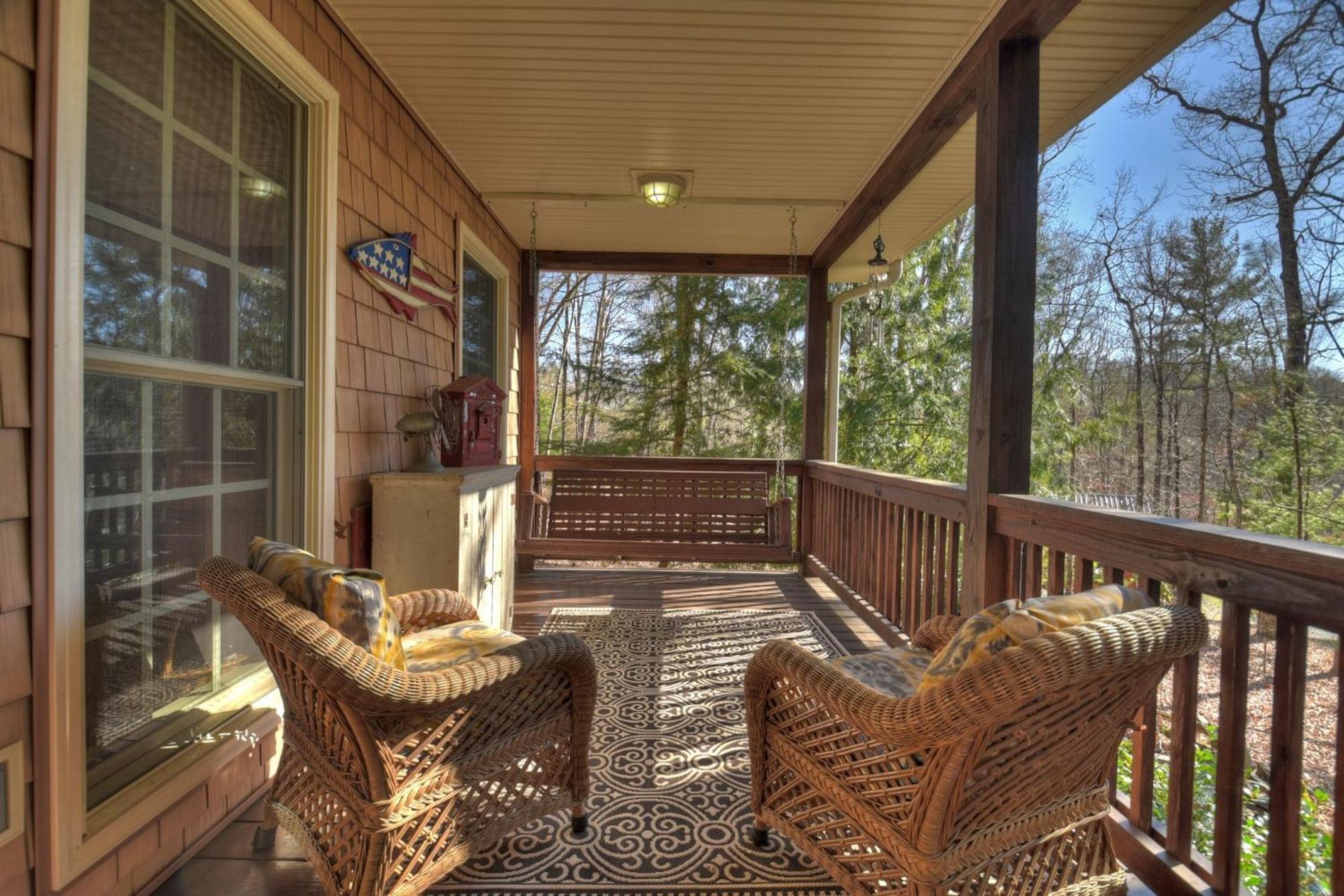 Southern Living Cottage Cozy Up By The Fire Relax On The Porch And Enjoy Peaceful Surroundings Blue Ridge Eksteriør billede