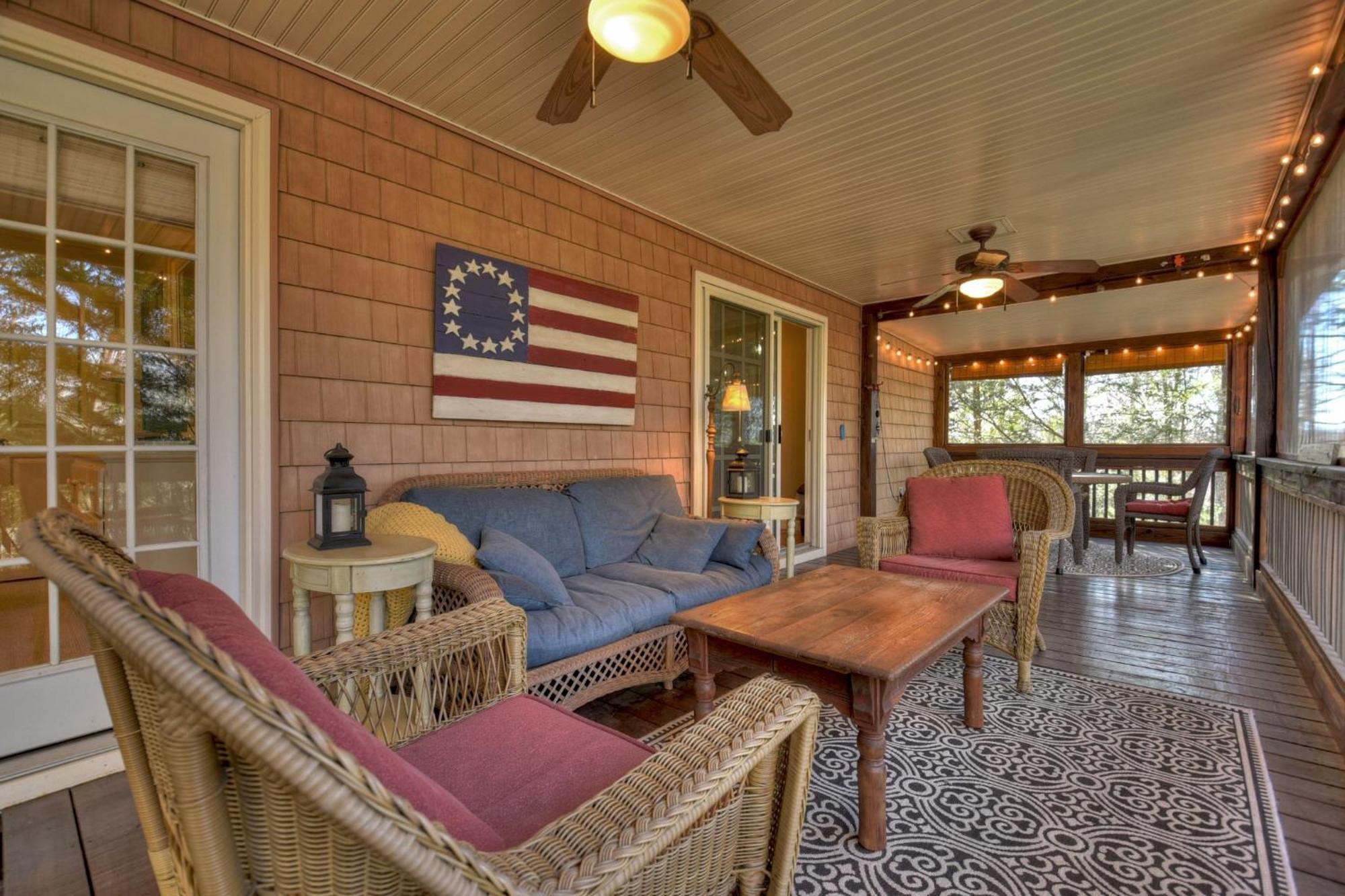 Southern Living Cottage Cozy Up By The Fire Relax On The Porch And Enjoy Peaceful Surroundings Blue Ridge Eksteriør billede